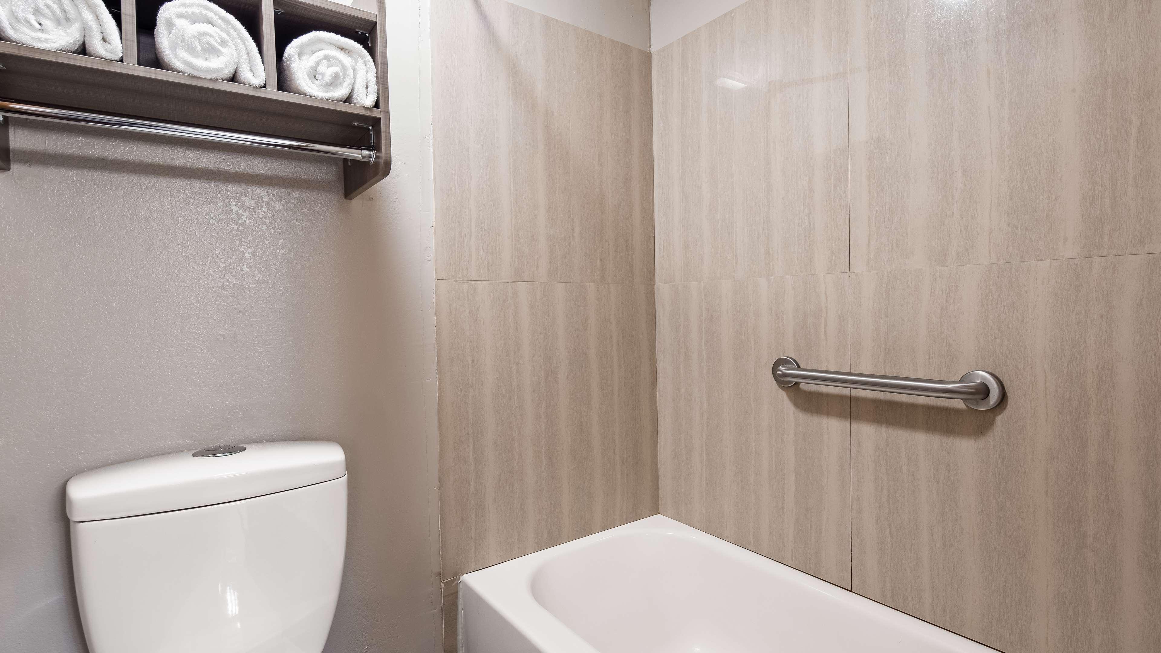 Surestay Plus Hotel By Best Western Kearney Экстерьер фото