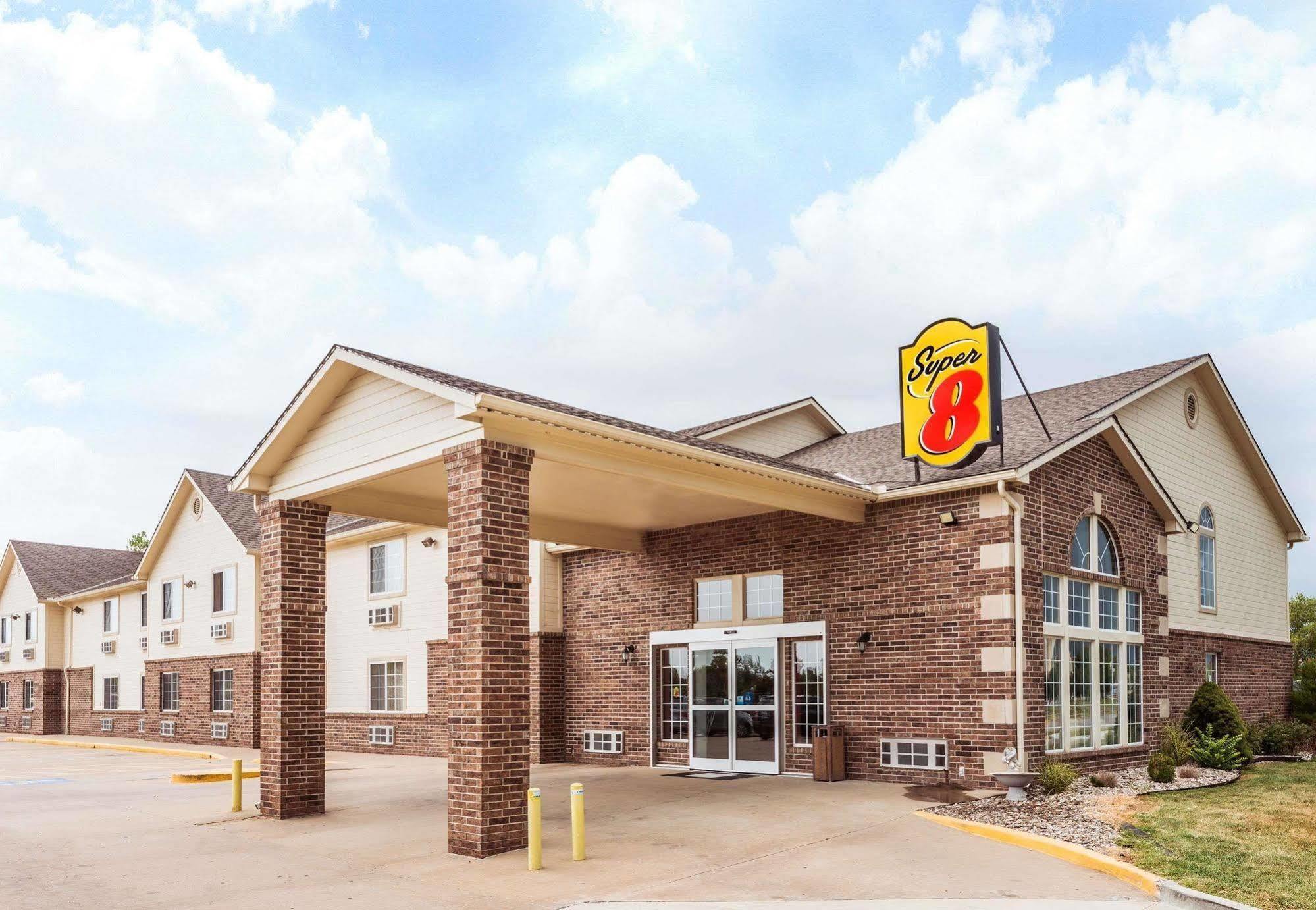 Surestay Plus Hotel By Best Western Kearney Экстерьер фото